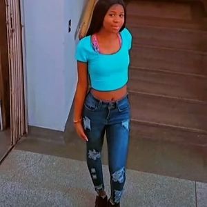 Meet your Posher, Devoniee